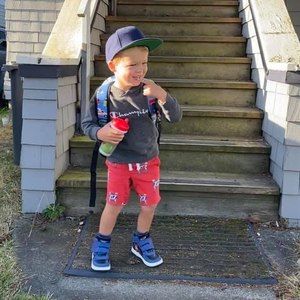 Meet your Posher, Caitlin